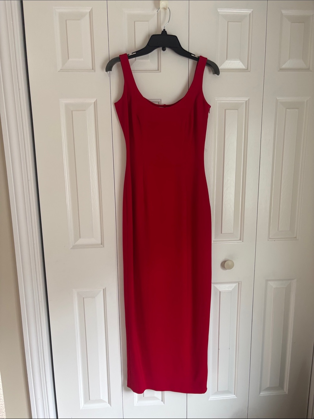 Sleek Sleeveless Red Maxi Dress